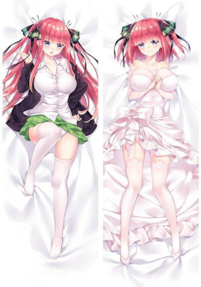 Nino Nakano - Coussin Long Multi-tailles Daki